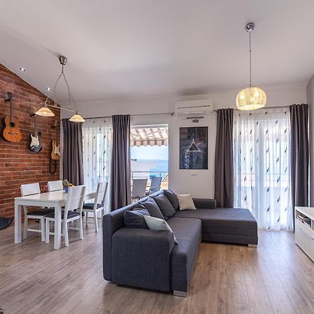Apartments Angela Макарська Екстер'єр фото