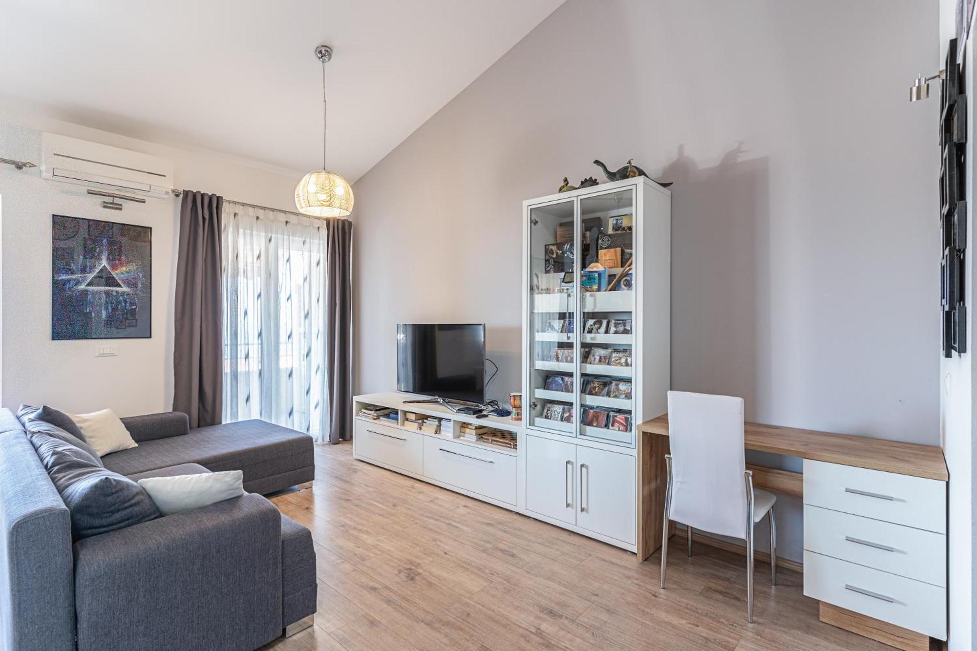 Apartments Angela Макарська Екстер'єр фото